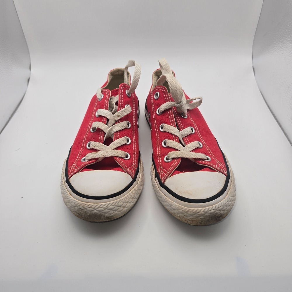 Converse All Star Youth Kids Size 2 Shoes Red Low Top Chuck Taylor Lace Up